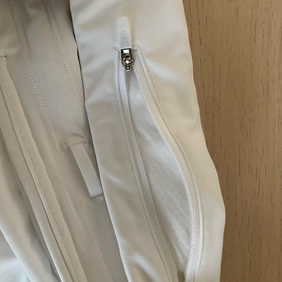 - Lululemon Play Off the Pleats Skirt - Picture 16 of 16